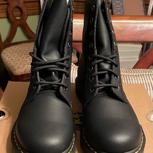 Womens Dr. Martens Air Wair With Bouncing Soles Size 11 Black 1460W New with Box